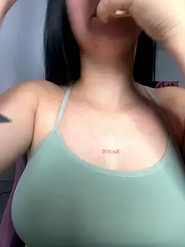 lucy grey25 online show from 01-12-26, 07:09