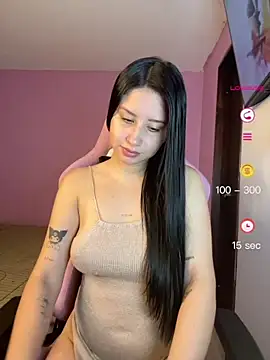 Snapshot of lucy_grey25 chatting on 06-24-26, 04:38 lucy grey25 online show from 06-24-26, 04:38