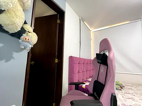 lucy grey25 online show from 09-27-25, 03:40