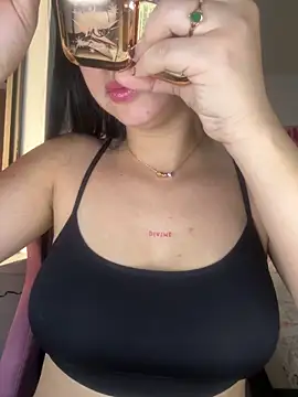 lucy grey25 online show from 02-12-26, 01:33