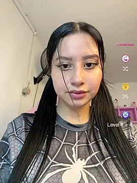 lucy grey25 online show from 05-18-26, 05:51