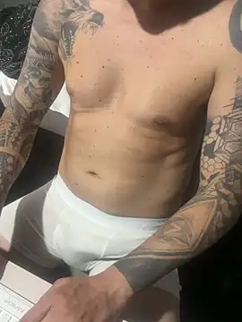 Snapshot of AnimistEquity chatting on 10-28-25, 05:45 AnimistEquity online show from 10-28-25, 05:45