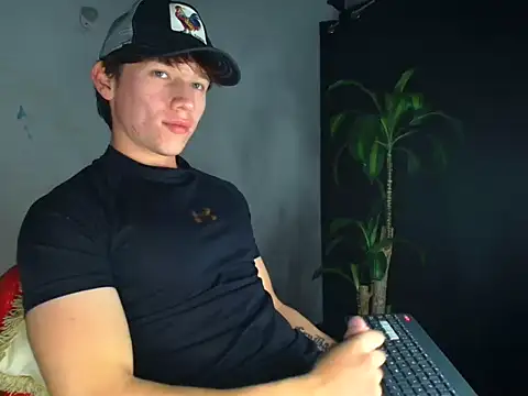 Logan sixxer online show from 11-21-25, 11:15