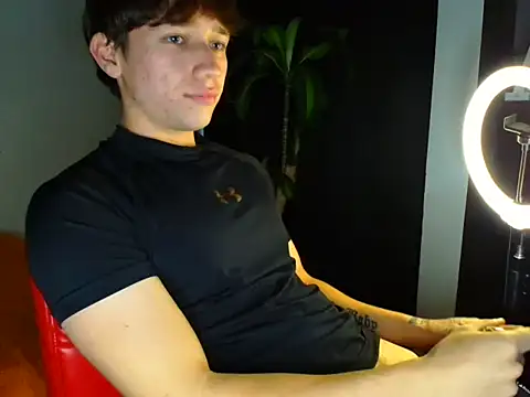 Snapshot of Logan_sixxer chatting on 11-08-25, 09:18 Logan sixxer online show from 11-08-25, 09:18