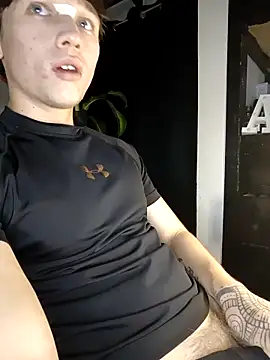 Snapshot of Logan_sixxer chatting on 11-13-25, 10:35 Logan sixxer online show from 11-13-25, 10:35