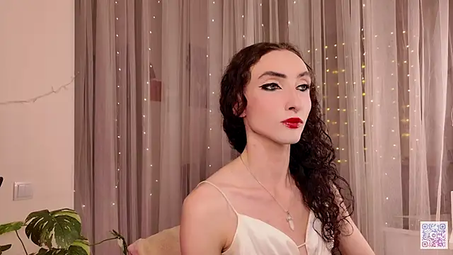 Queen of tease online show from 10-10-25, 05:36