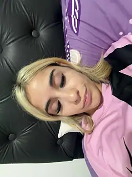 Babylovetiernax online show from 04-14-26, 03:11