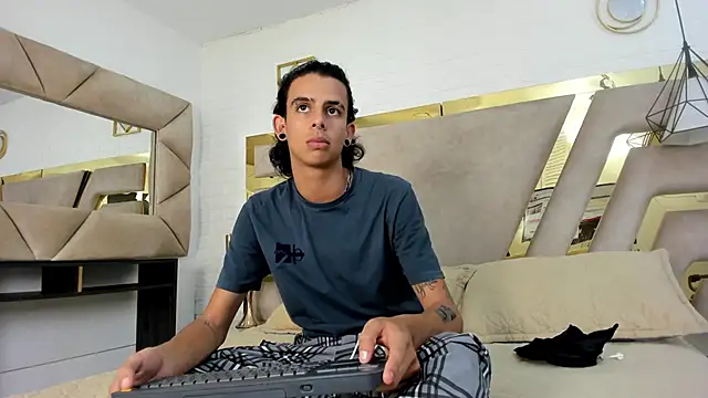 Snapshot of Ibratxandy chatting on 10-22-25, 09:03 Ibratxandy online show from 10-22-25, 09:03