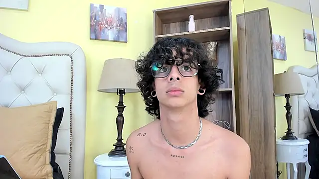 Snapshot of Ibratxandy chatting on 12-18-25, 06:45 Ibratxandy online show from 12-18-25, 06:45