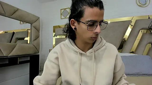 Snapshot of Ibratxandy chatting on 11-27-25, 07:03 Ibratxandy online show from 11-27-25, 07:03