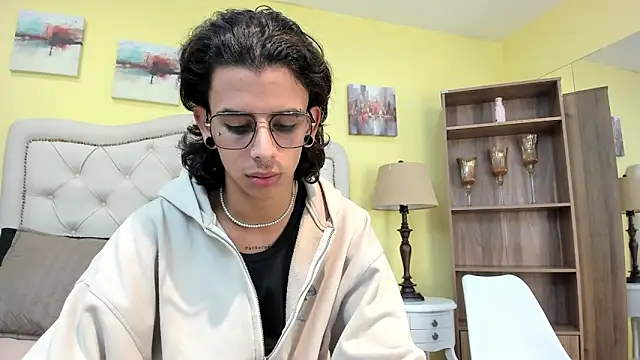 Snapshot of Ibratxandy chatting on 12-21-25, 12:51 Ibratxandy online show from 12-21-25, 12:51