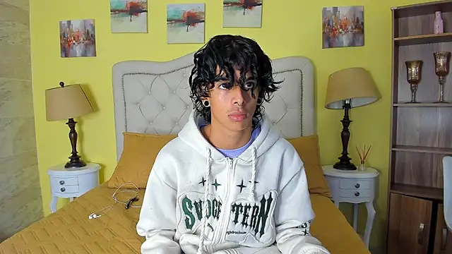 Snapshot of Ibratxandy chatting on 10-19-25, 11:57 Ibratxandy online show from 10-19-25, 11:57