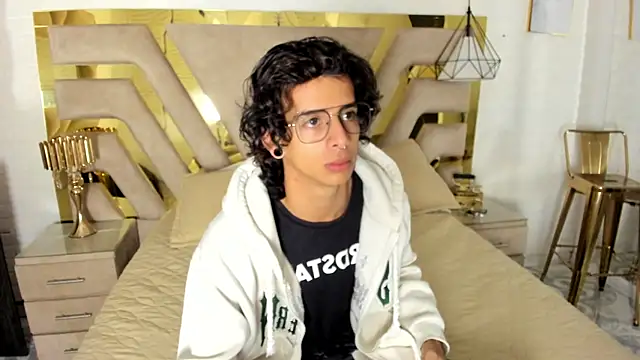 Snapshot of Ibratxandy chatting on 11-30-25, 01:01 Ibratxandy online show from 11-30-25, 01:01