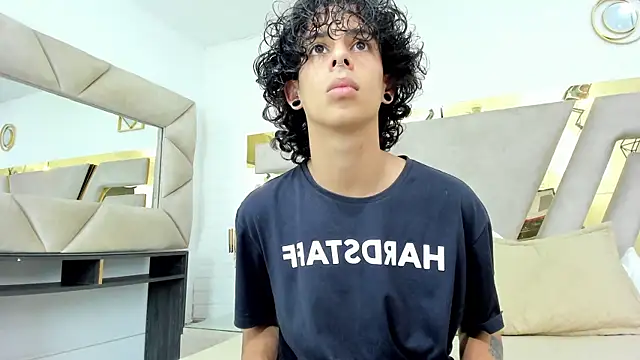 Snapshot of Ibratxandy chatting on 11-15-25, 07:18 Ibratxandy online show from 11-15-25, 07:18