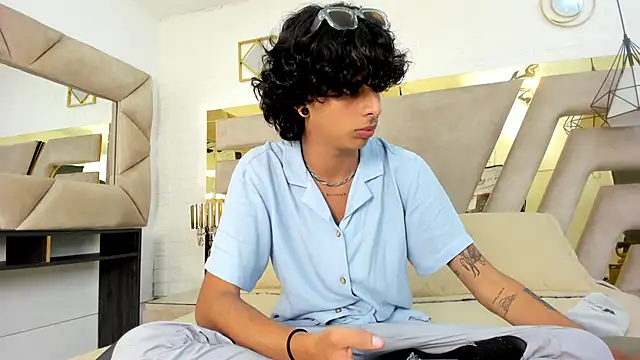 Snapshot of Ibratxandy chatting on 10-24-25, 01:21 Ibratxandy online show from 10-24-25, 01:21