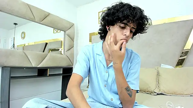 Snapshot of Ibratxandy chatting on 11-22-25, 07:24 Ibratxandy online show from 11-22-25, 07:24