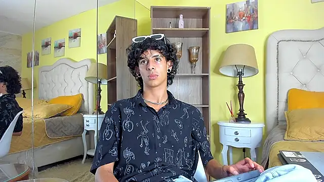 Snapshot of Ibratxandy chatting on 10-16-25, 07:00 Ibratxandy online show from 10-16-25, 07:00