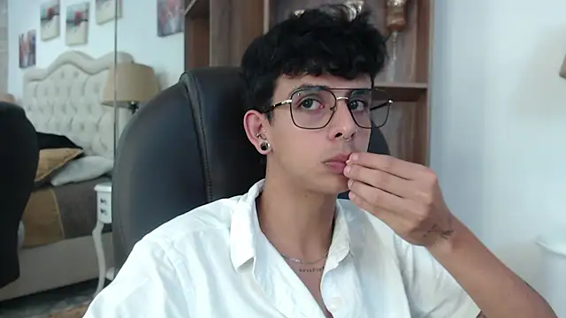 Ibratxandy online show from 04-30-26, 04:58