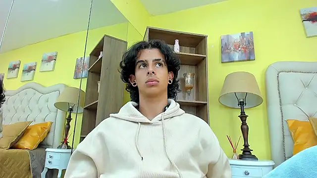 Snapshot of Ibratxandy chatting on 10-17-25, 10:00 Ibratxandy online show from 10-17-25, 10:00