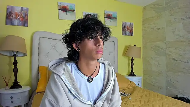 Snapshot of Ibratxandy chatting on 10-18-25, 03:25 Ibratxandy online show from 10-18-25, 03:25