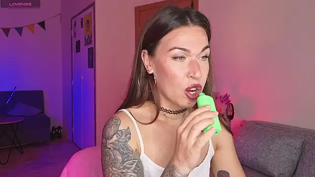 ReginaFoXXXy online show from 08-03-26, 10:32