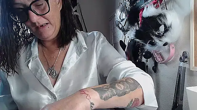 Mistress-Ivy51 online show from 09-11-25, 06:13