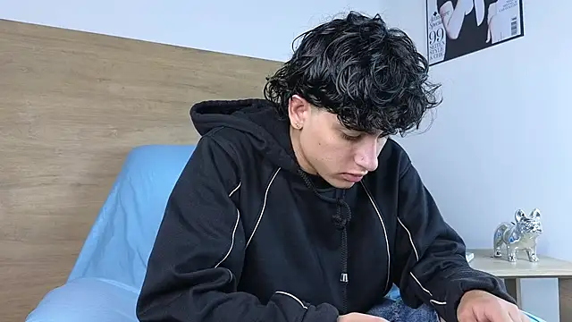 Stiven Benet  online show from 11-11-25, 12:44