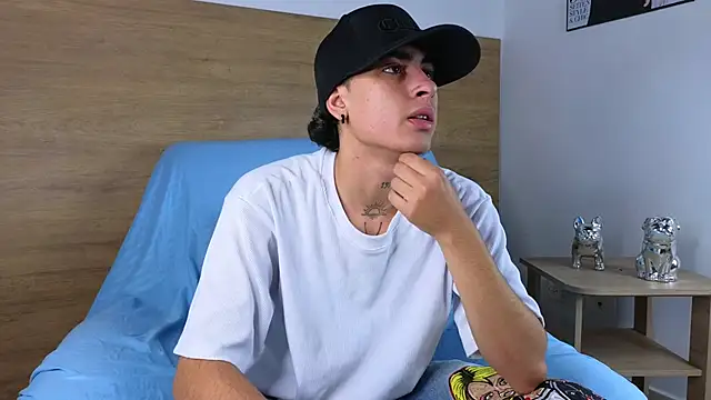 Stiven Benet  online show from 10-24-25, 12:48