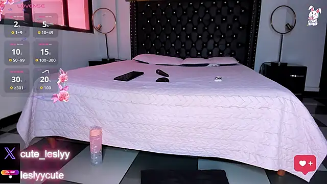 lesly cutee online show from 10-25-25, 01:12