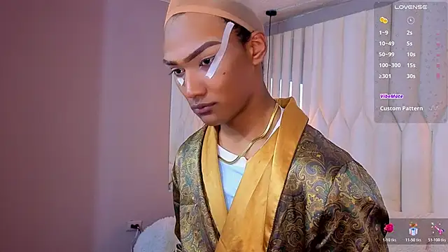 Snapshot of Hanzking01 chatting on 04-10-26, 04:30 Hanzking01 online show from 04-10-26, 04:30