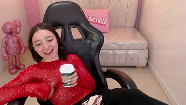 Snapshot of venuss09_s chatting on 02-03-26, 01:16 venuss09 s online show from 02-03-26, 01:16