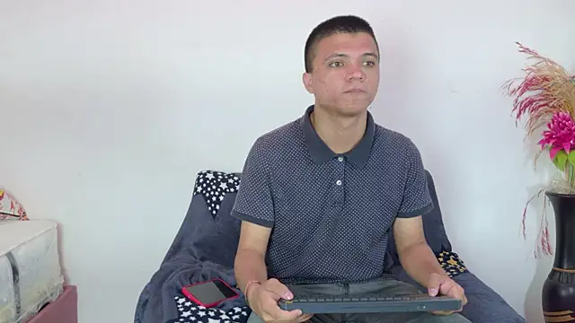 aly n sebas online show from 04-19-26, 02:34