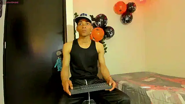 Snapshot of kenan_2601 chatting on 10-04-25, 11:39 kenan 2601 online show from 10-04-25, 11:39