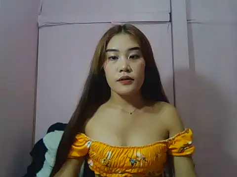 YourWildestDoll online show from 07-08-26, 11:55