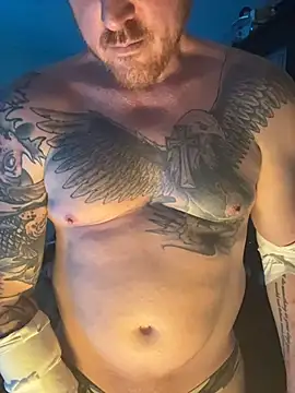 Snapshot of CloudyKingG chatting on 06-10-26, 11:39 CloudyKingG online show from 06-10-26, 11:39