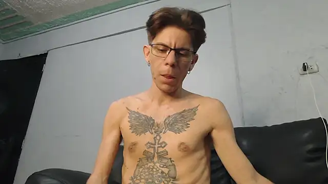 AlexandroRossi online show from 11-01-25, 05:25