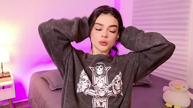 Snapshot of DulceDuarte chatting on 01-17-26, 01:31 DulceDuarte online show from 01-17-26, 01:31