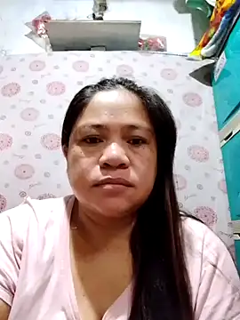 Snapshot of pinay_labb chatting on 10-22-25, 11:36 pinay labb online show from 10-22-25, 11:36