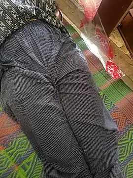 Snapshot of kajalLelaa chatting on 02-18-26, 07:49 kajalLelaa online show from 02-18-26, 07:49