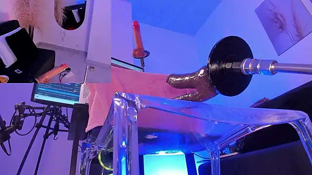 raven blackk online show from 02-20-26, 06:19