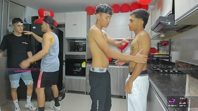 Snapshot of Crazymen_hot chatting on 09-21-25, 11:21 Crazymen hot online show from 09-21-25, 11:21