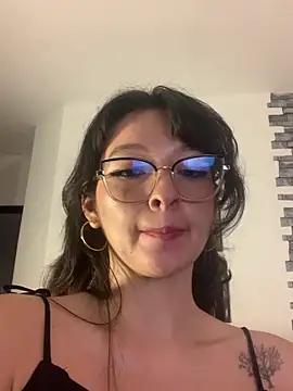 Snapshot of DavidAndClare chatting on 02-24-26, 01:23 DavidAndClare online show from 02-24-26, 01:23