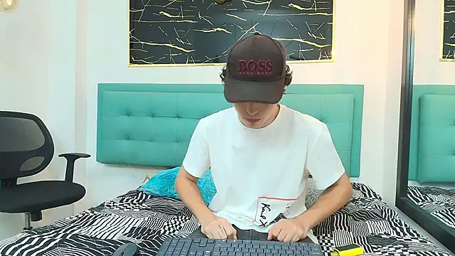 dia fax18 online show from 10-21-25, 07:46