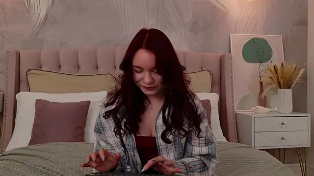 Snapshot of NoraHaynes chatting on 06-10-26, 02:13 NoraHaynes online show from 06-10-26, 02:13