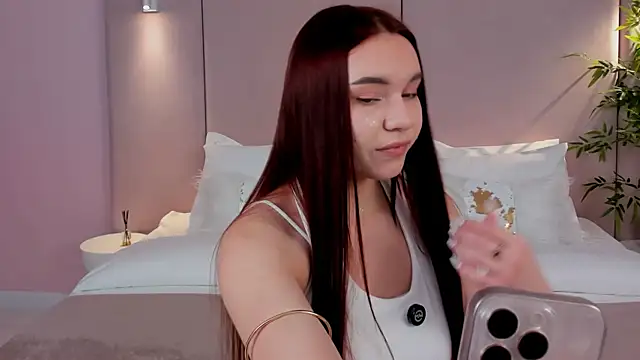 NoraHaynes online show from 11-09-25, 03:10