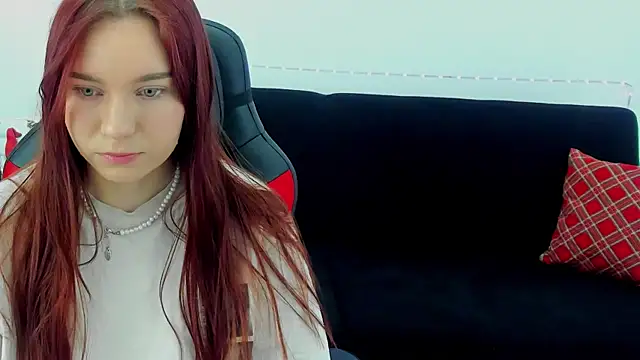 NoraHaynes online show from 12-16-25, 03:00