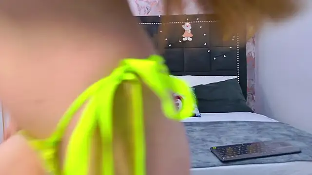 AmbherBlake online show from 12-23-25, 03:17