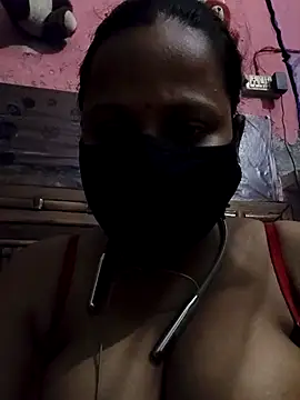 Snapshot of shalubhabhi69 chatting on 11-22-25, 07:13 shalubhabhi69 online show from 11-22-25, 07:13