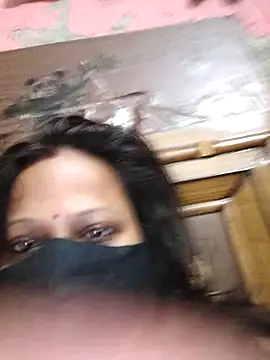 Snapshot of shalubhabhi69 chatting on 10-30-25, 10:39 shalubhabhi69 online show from 10-30-25, 10:39