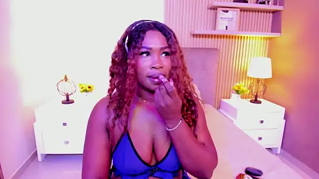 SerenaWinslow online show from 07-16-26, 12:02